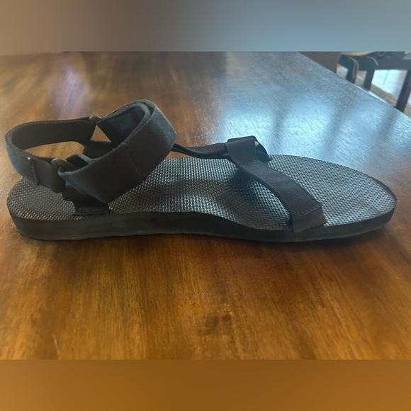 Teva Men's Original Universal Black Sport
Hiking Outdoor Sandals Size 13 - Picture 3 of 7